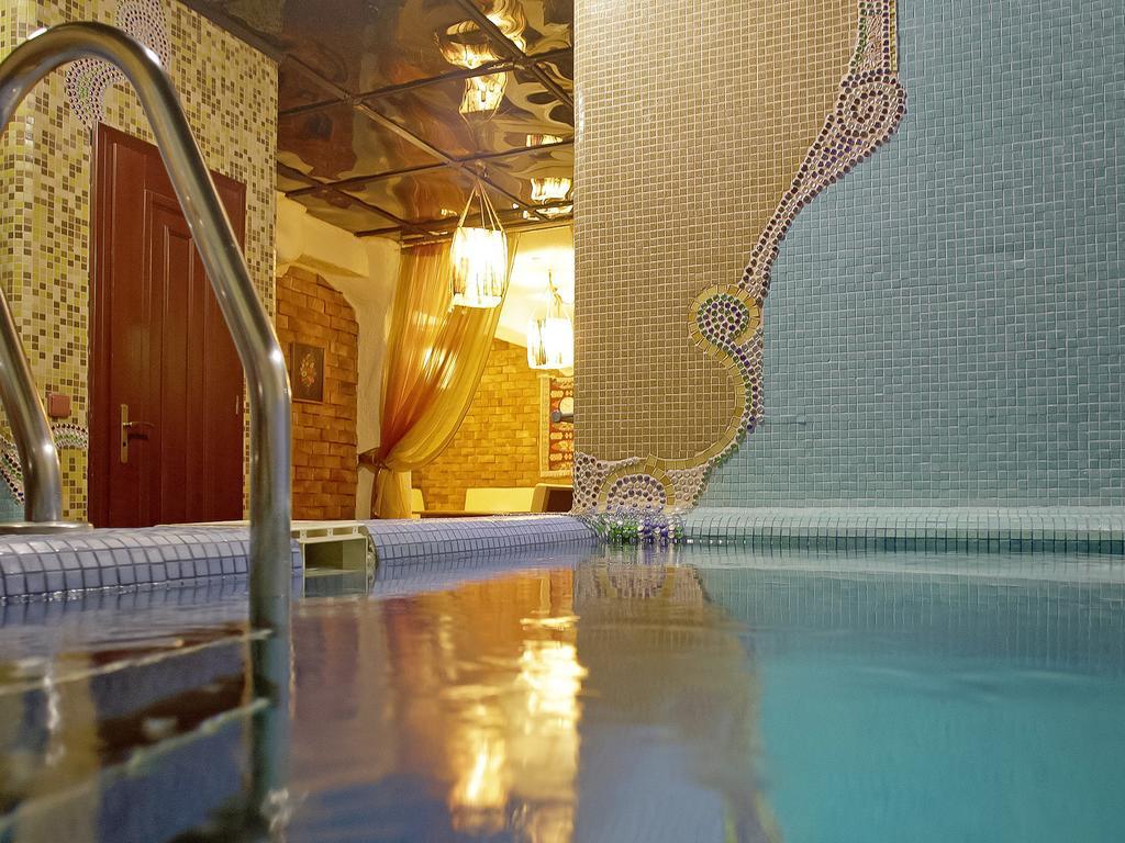 Hotel Kilikiya Užhorod Exteriér fotografie